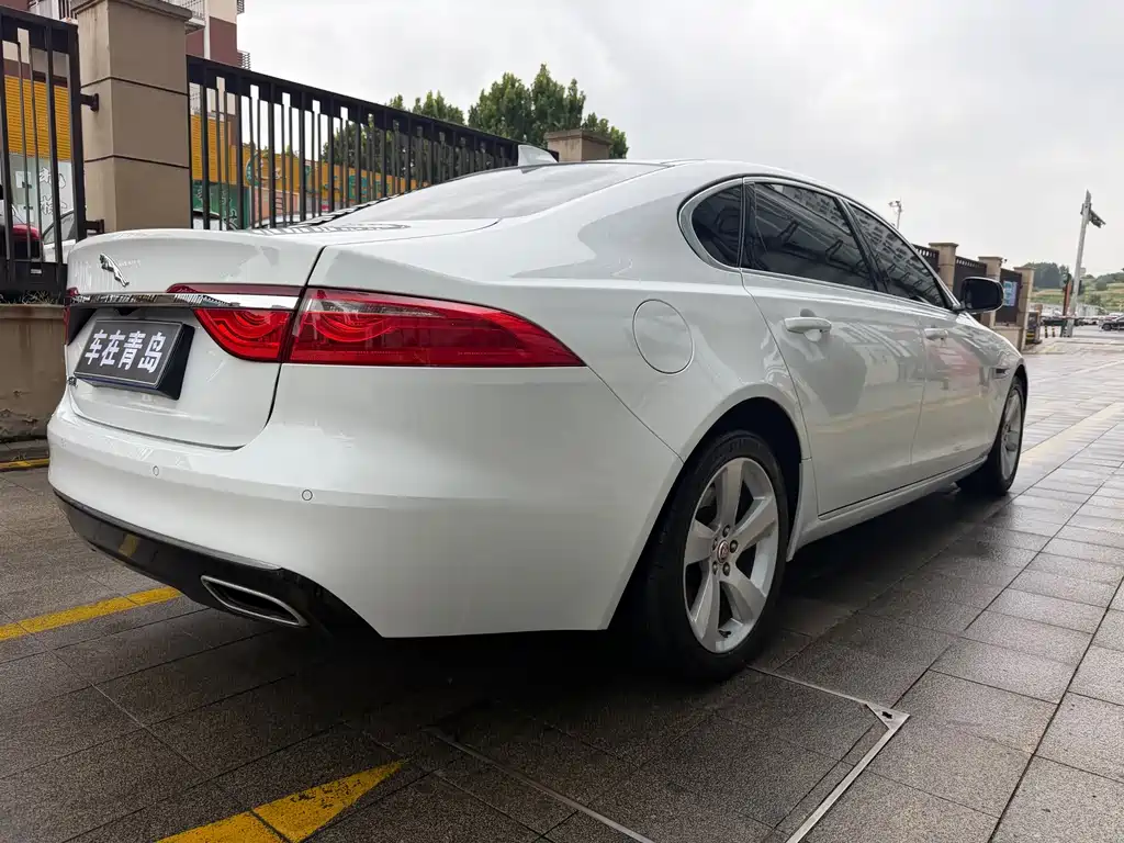 Jaguar XFL — миниатюра 14