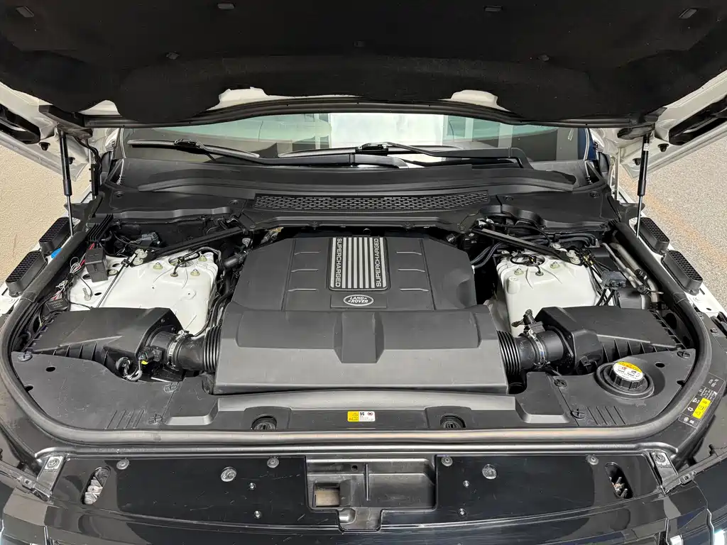 Land Rover Range Rover — миниатюра 21
