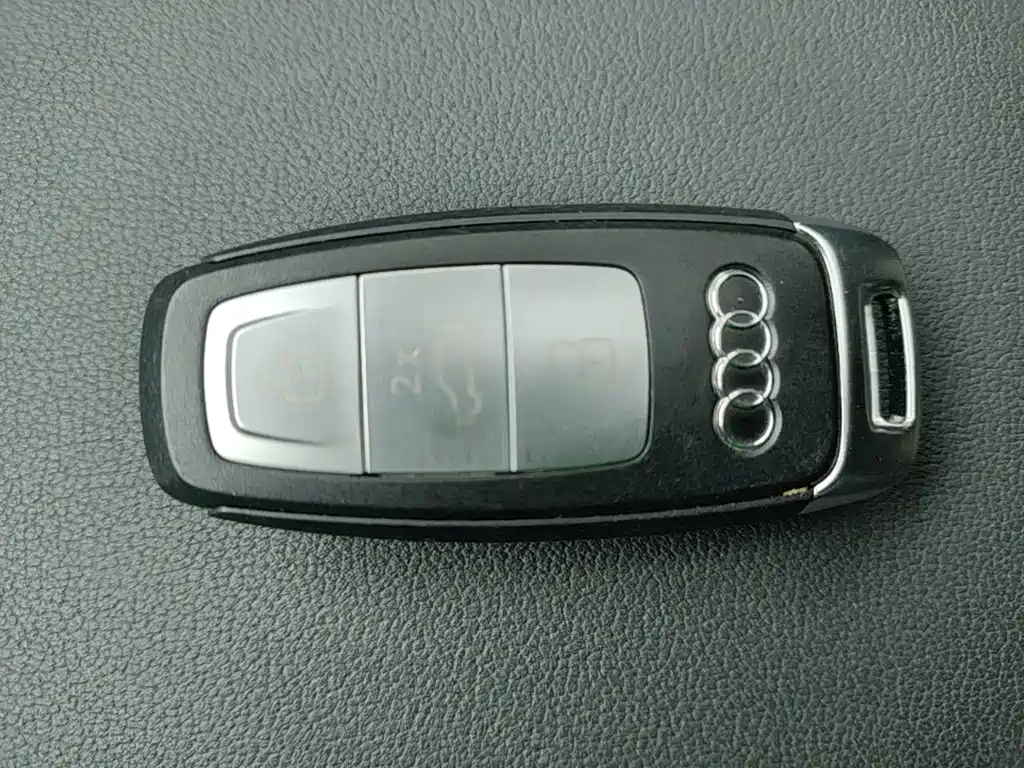 Audi Q4 e-tron — миниатюра 9