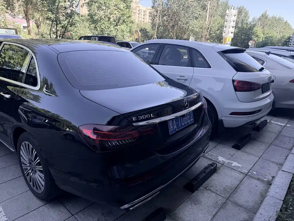 Mercedes-Benz E-Class — миниатюра 5