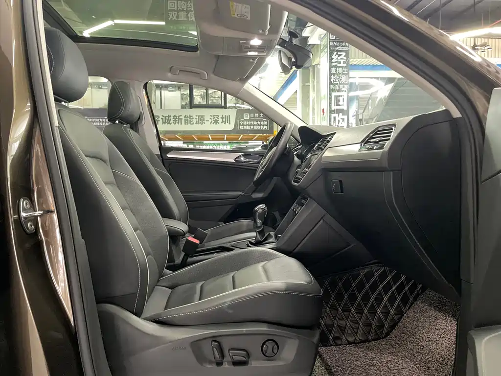 Volkswagen Tiguan L — миниатюра 12