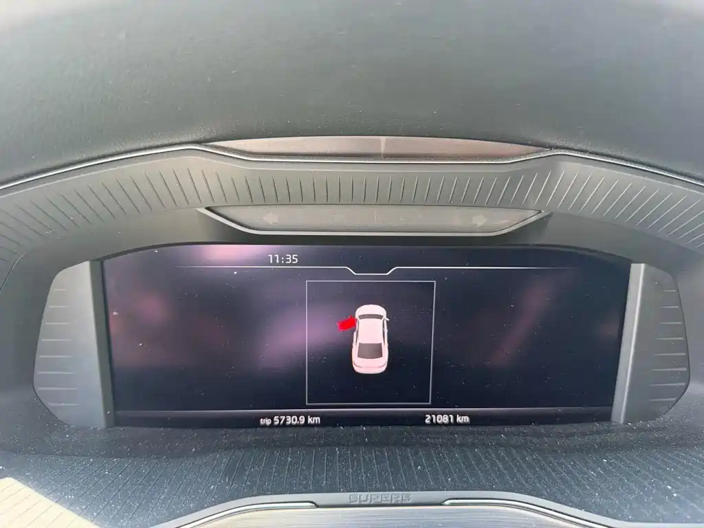 Skoda Superb — миниатюра 12