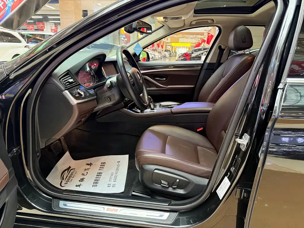 BMW 5 Series — миниатюра 9