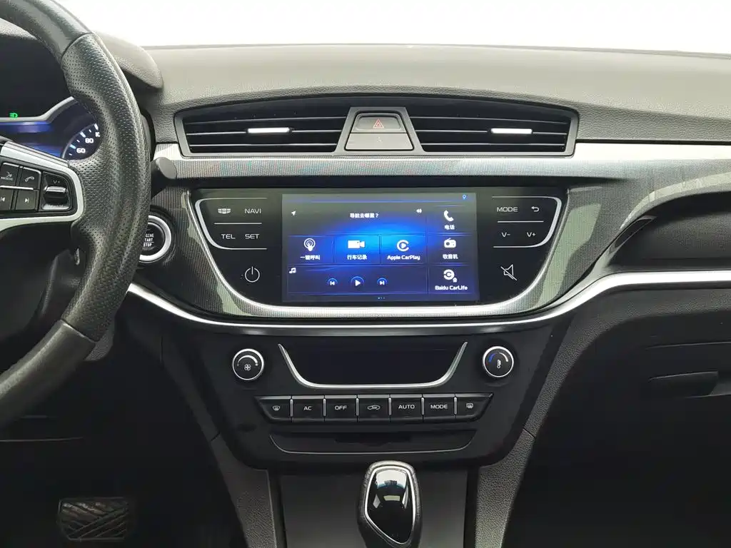 Geely Emgrand — миниатюра 12