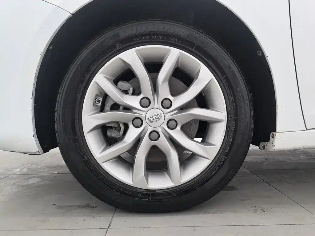 Geely Emgrand GL — миниатюра 17