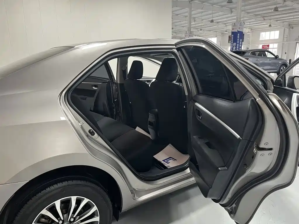 Toyota Corolla — миниатюра 14