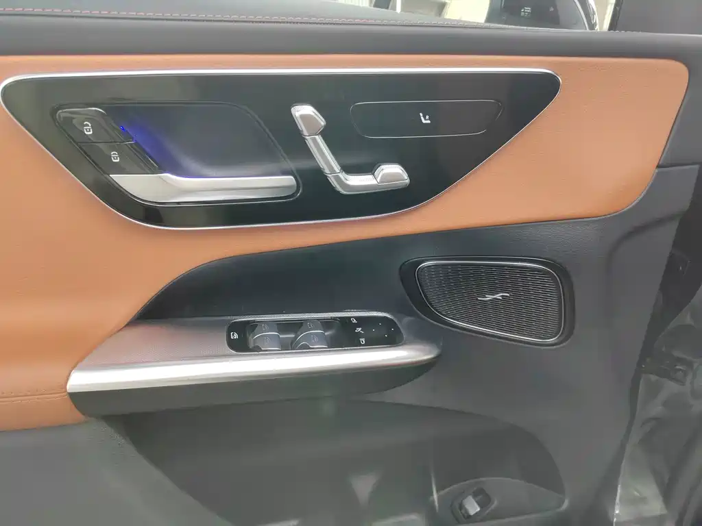 Mercedes-Benz GLC — миниатюра 6