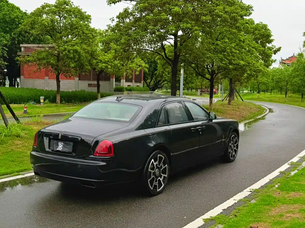 Rolls-Royce Ghost — миниатюра 6