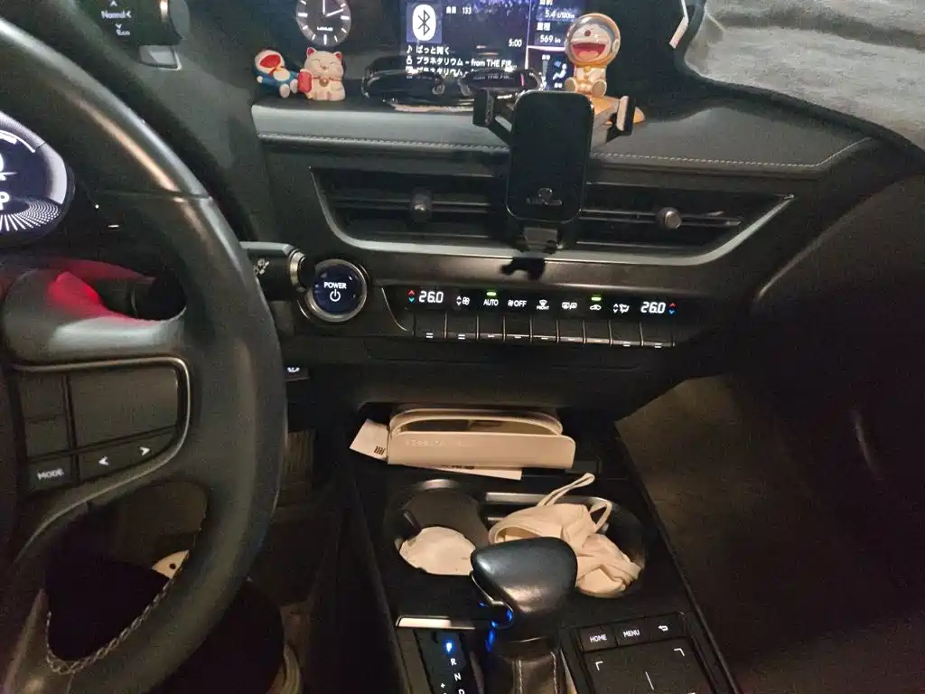 Lexus UX — миниатюра 14