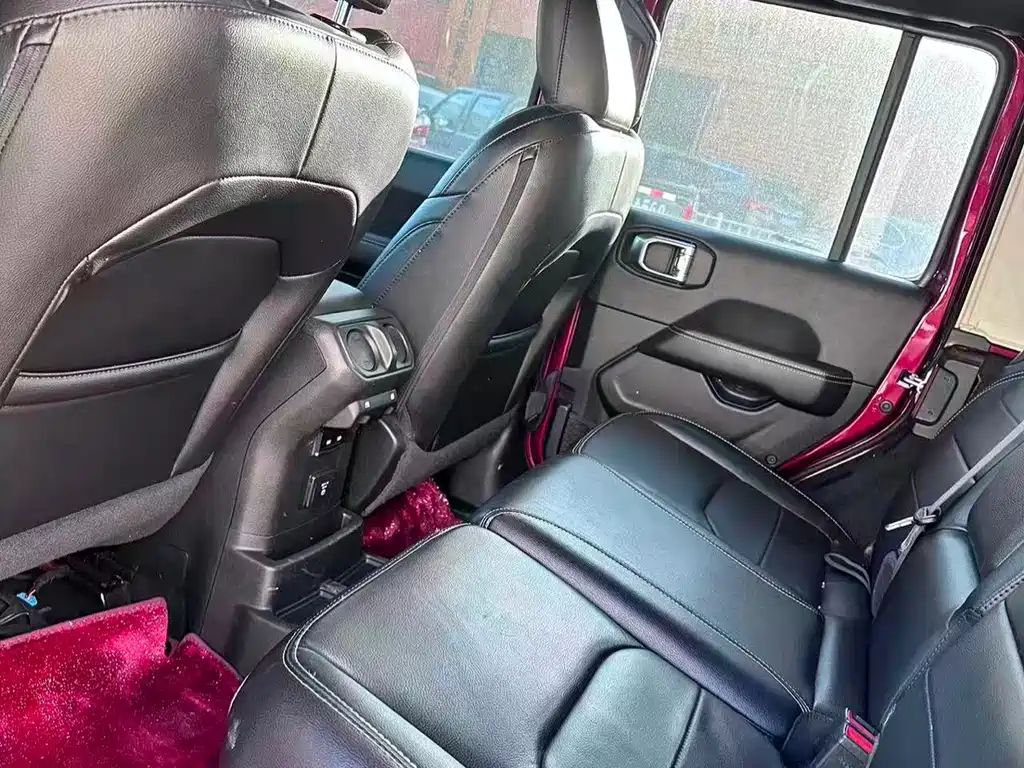 Jeep Wrangler PHEV — миниатюра 3