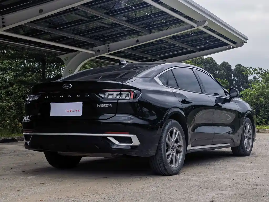 Ford Mondeo — миниатюра 6