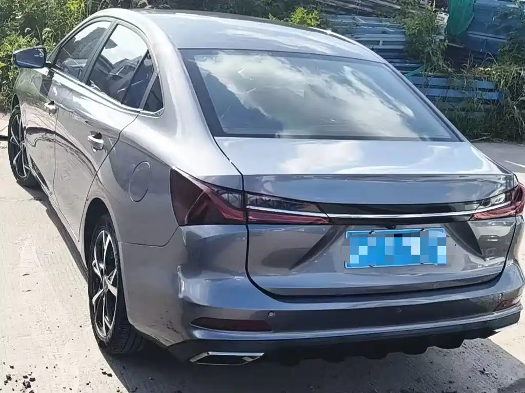 Roewe i5 — миниатюра 7