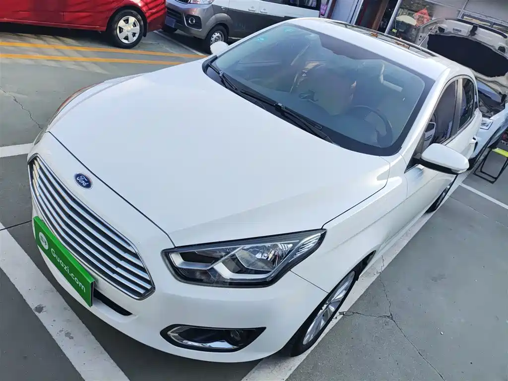 Ford Escort 2016