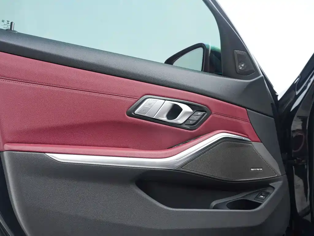 BMW 3 Series — миниатюра 11