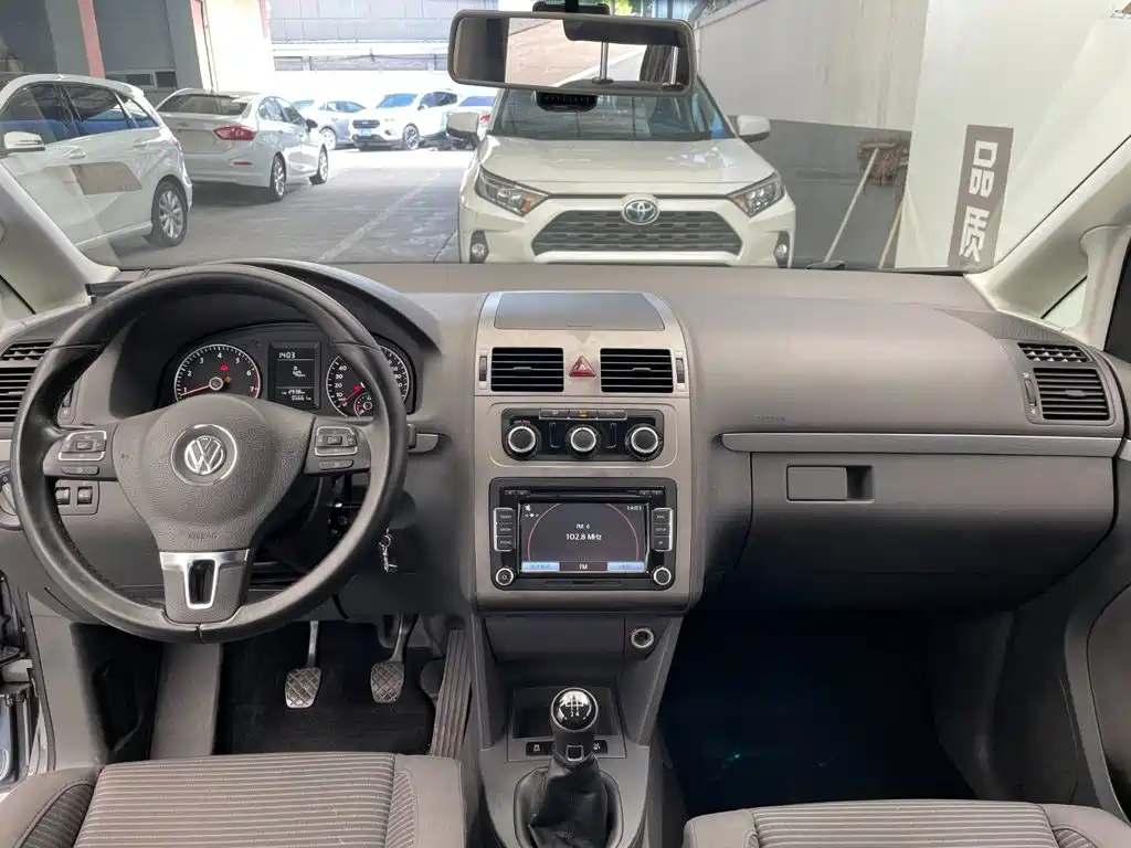 Volkswagen Touran — миниатюра 8