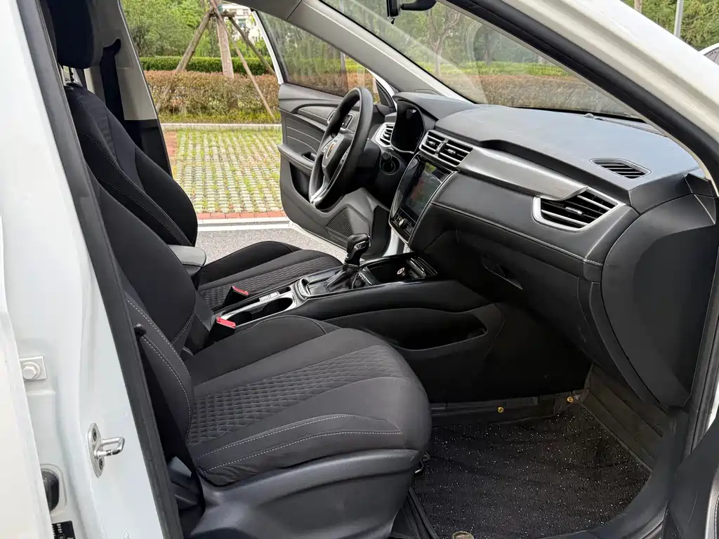 Roewe i5 — миниатюра 8
