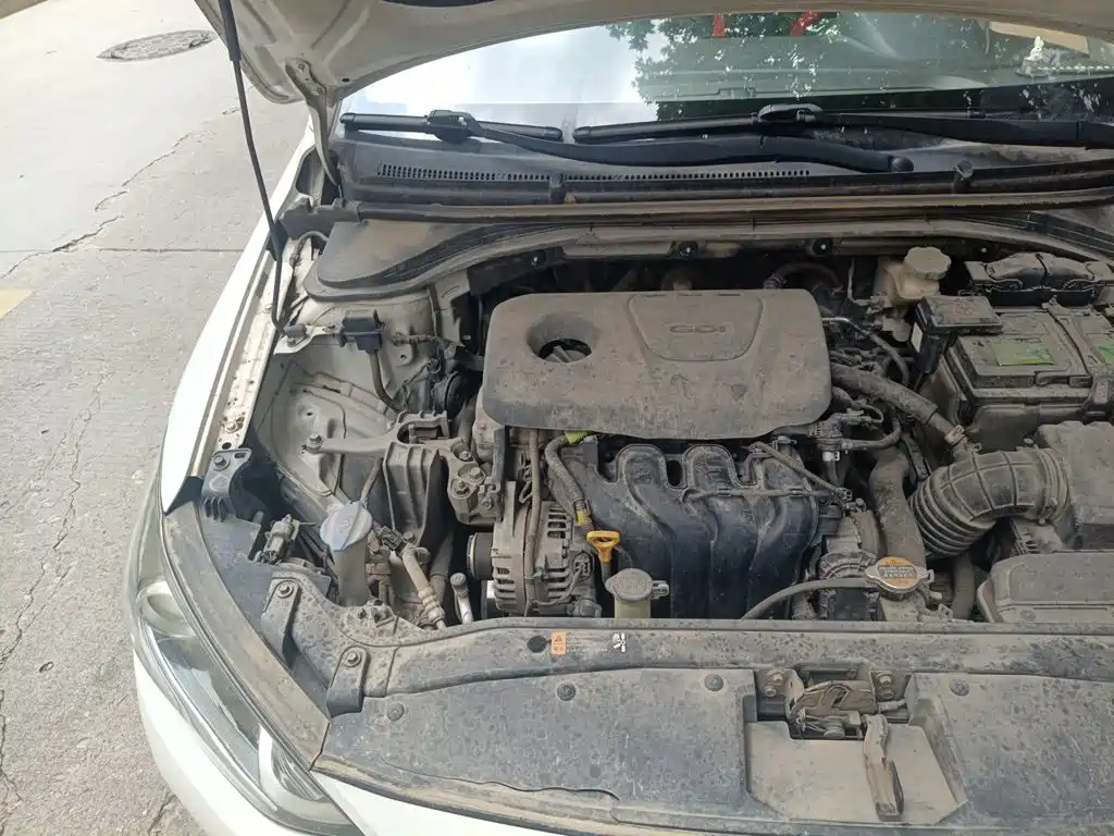 Hyundai Elantra — миниатюра 18