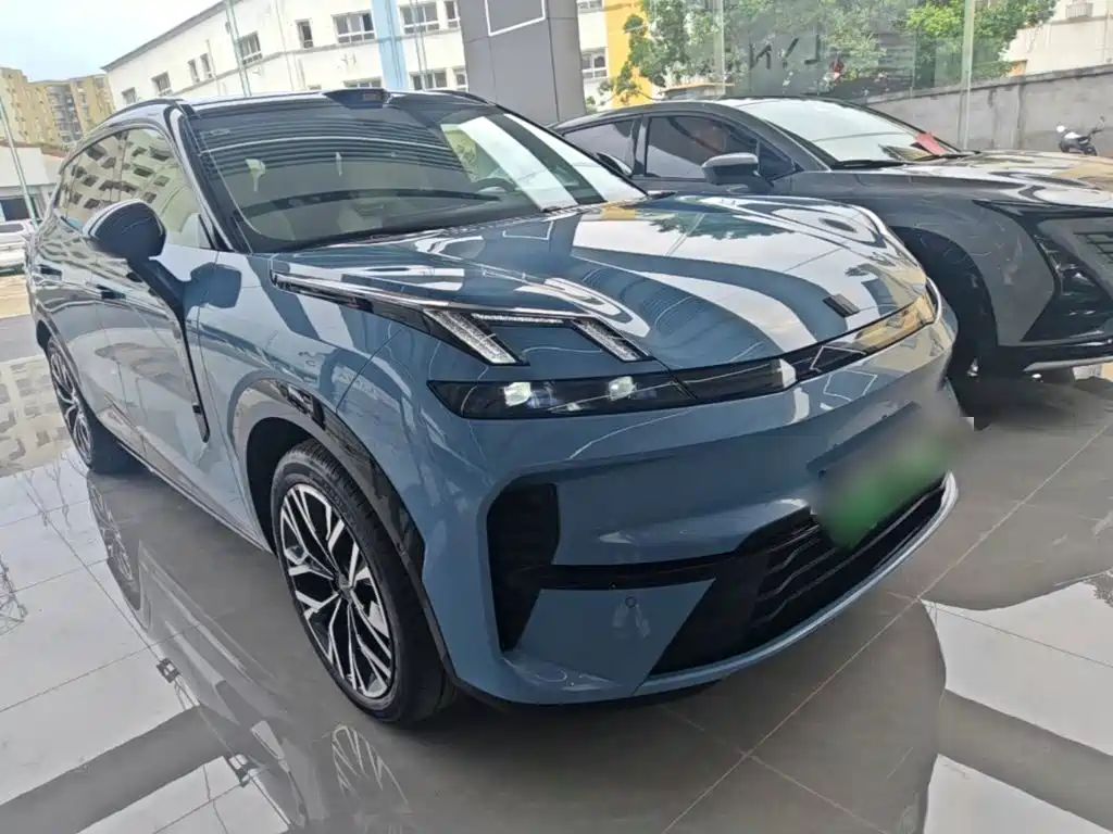 Lynk & Co 08 EM-P — миниатюра 4