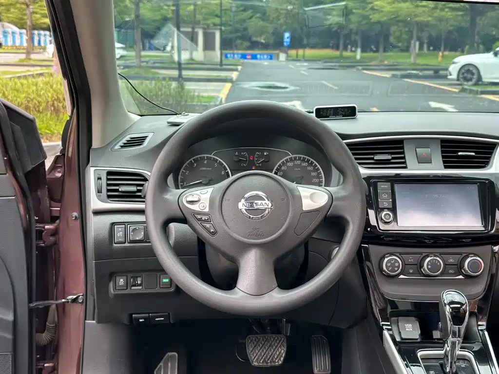 Nissan Sylphy — миниатюра 7
