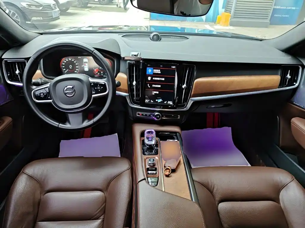 Volvo S90 — миниатюра 10