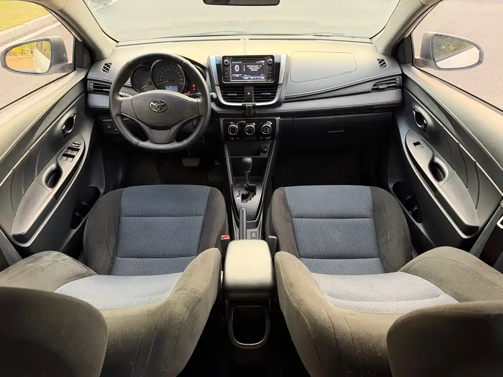 Toyota Yaris L — миниатюра 15