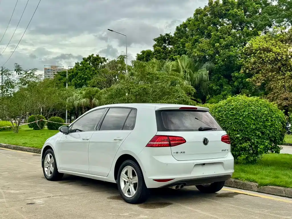 Volkswagen Golf 2016 230TSI AT Comfort