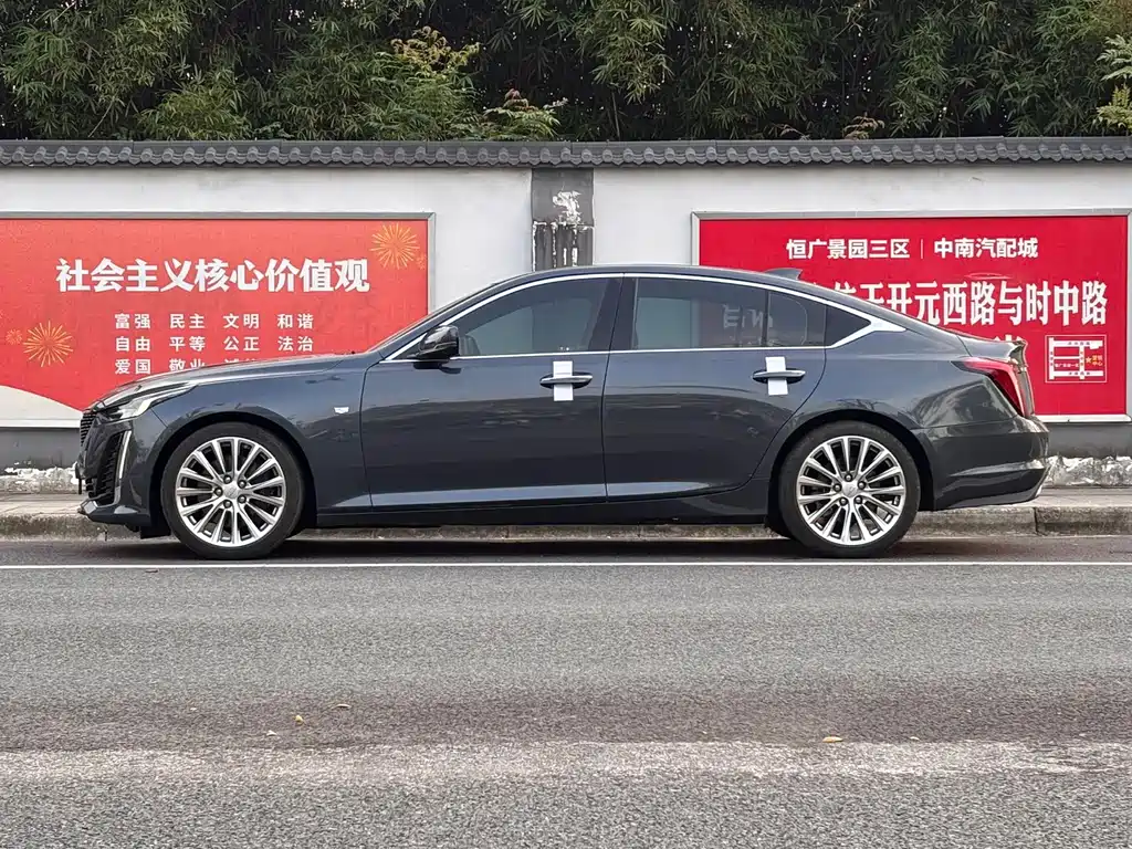 Cadillac CT5 — миниатюра 3