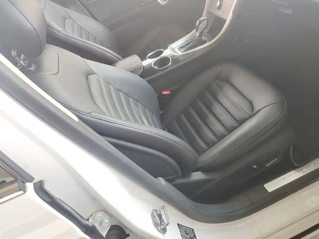 Ford Mondeo — миниатюра 25