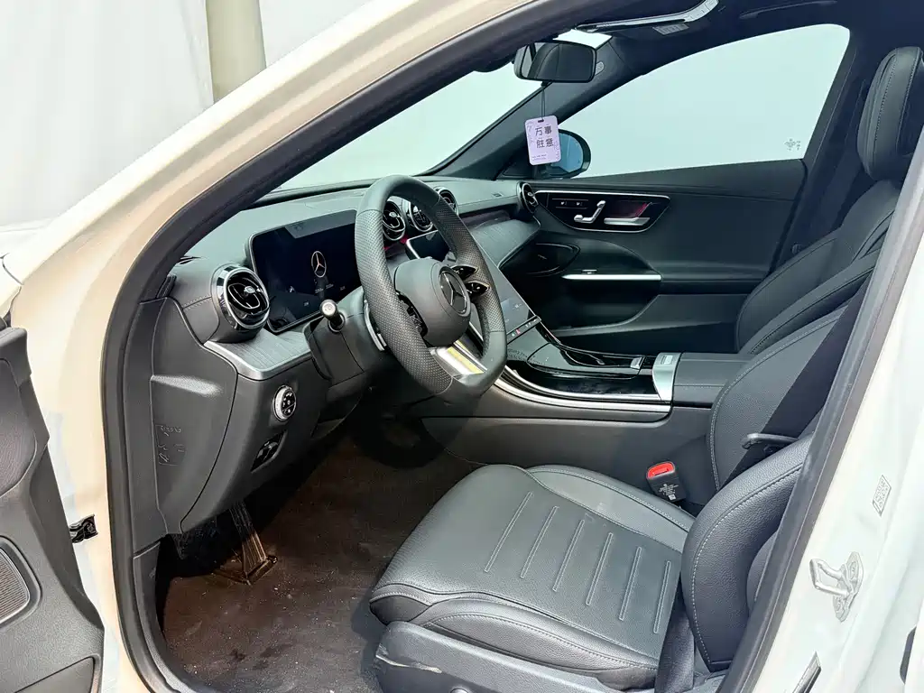 Mercedes-Benz C-Class — миниатюра 8