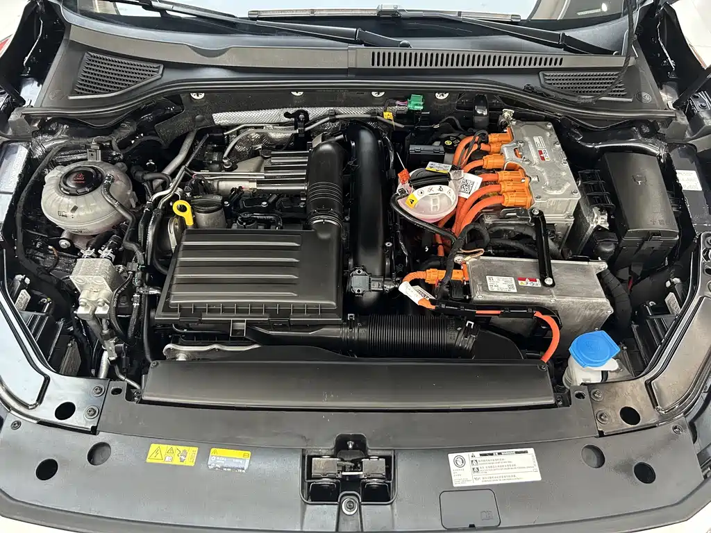 Volkswagen 帕萨特插电混动 — миниатюра 9
