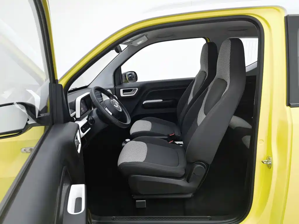 Wuling MINIEV — миниатюра 10