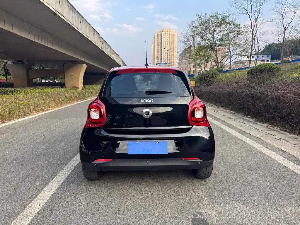 SMART FORFOUR
