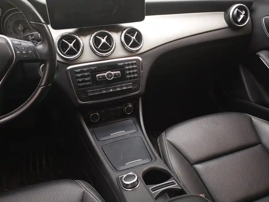 Mercedes-Benz GLA — миниатюра 16