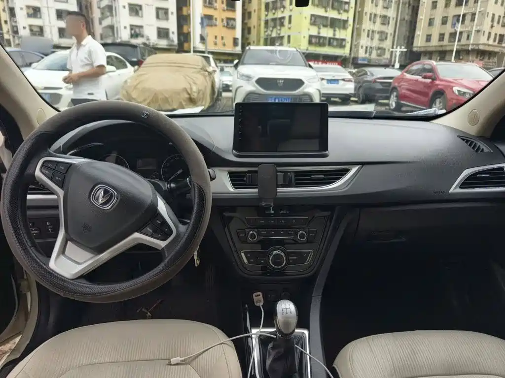 Changan V7 — миниатюра 10