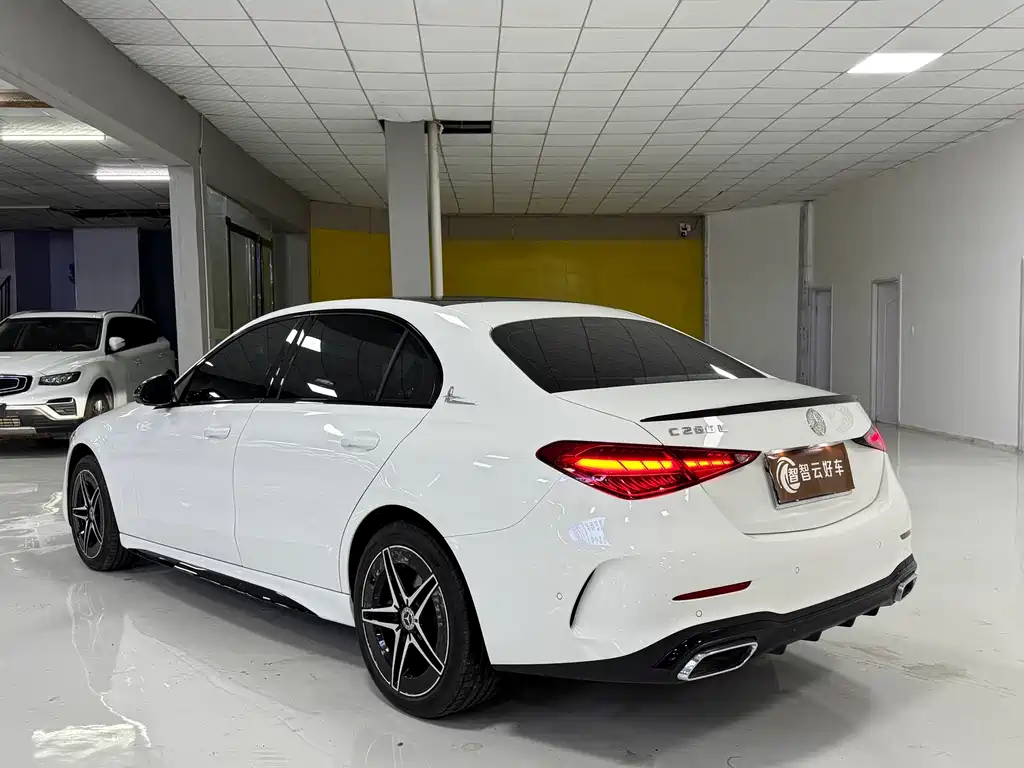 Mercedes-Benz C-Class — миниатюра 7