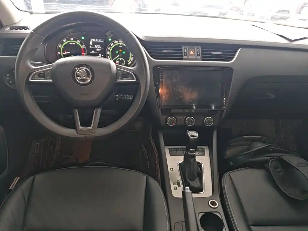 Skoda Octavia — миниатюра 10