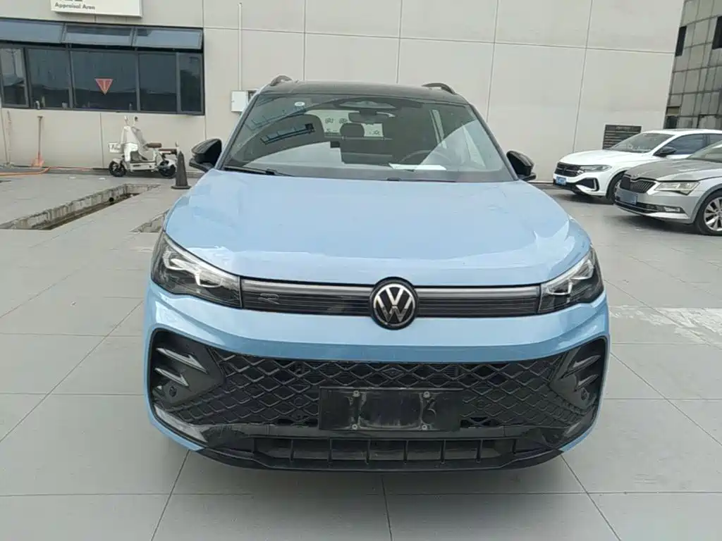 Volkswagen Tiguan L — миниатюра 3