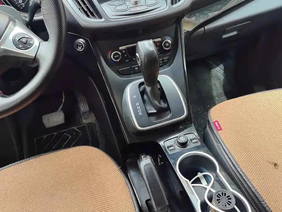 Ford Kuga — миниатюра 16