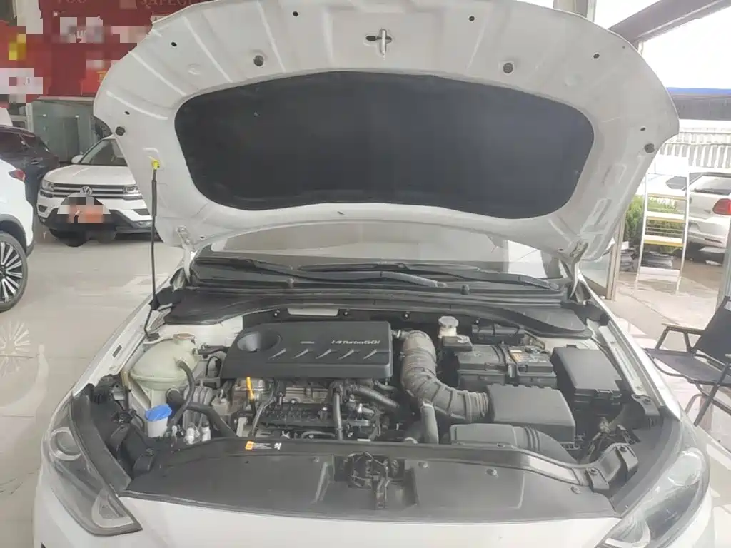 Hyundai Elantra — миниатюра 20