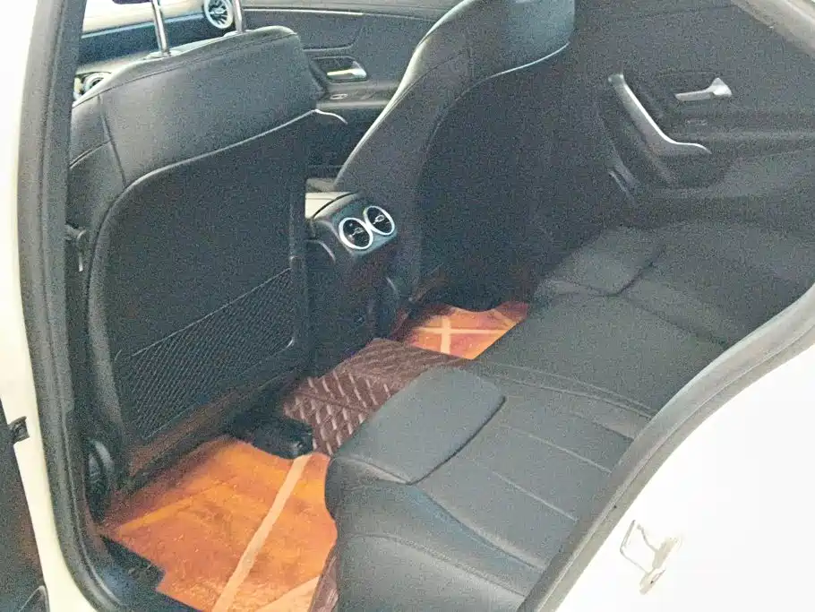 Mercedes-Benz A-Class — миниатюра 11