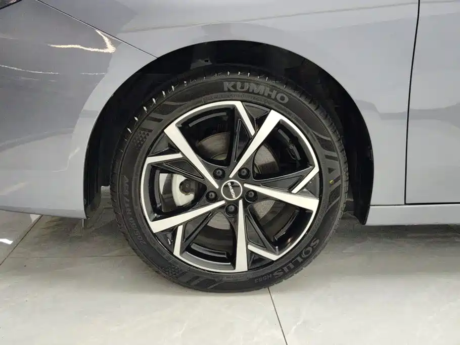 Roewe i5 — миниатюра 6