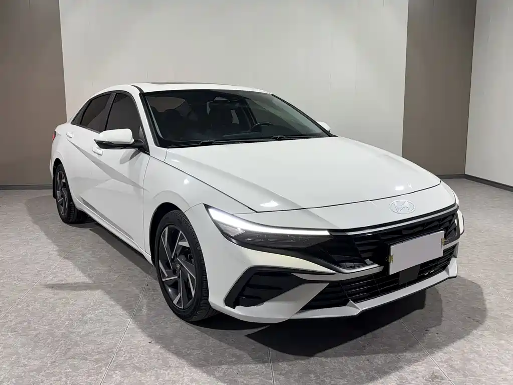 Hyundai Elantra — миниатюра 2