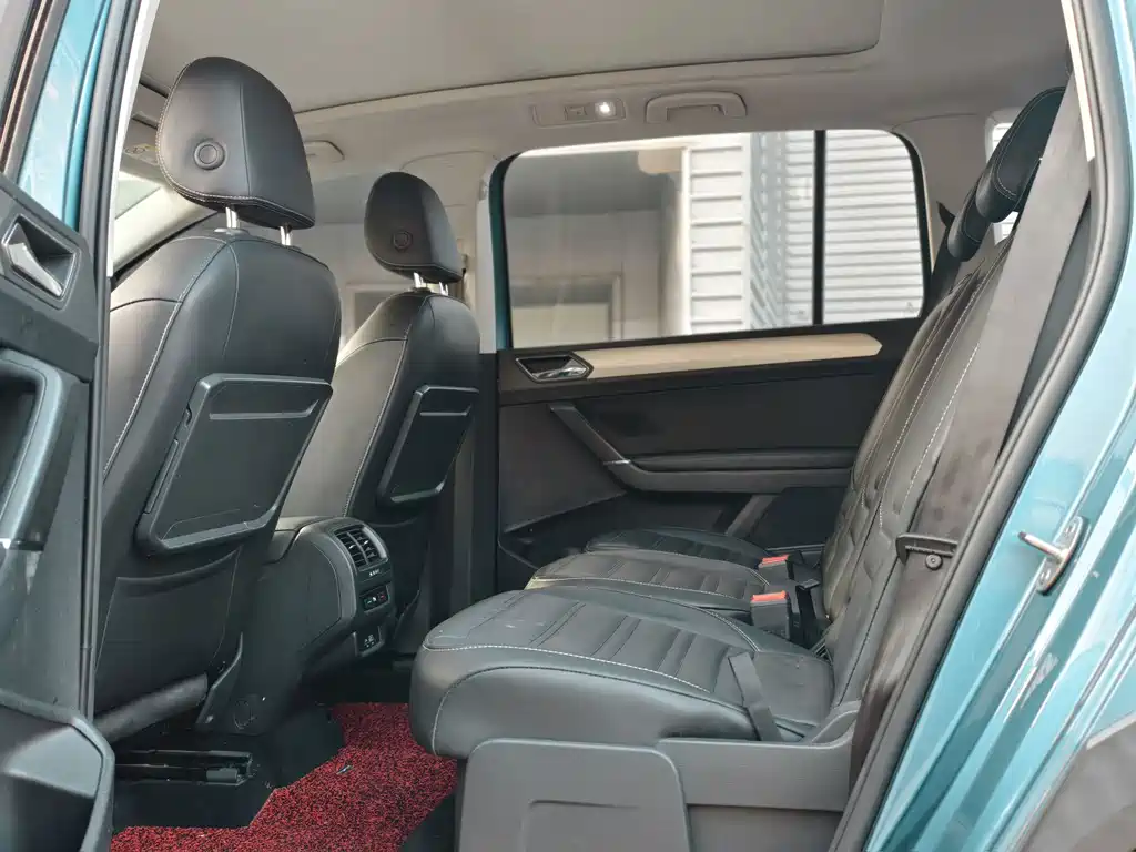 Volkswagen Touran — миниатюра 18