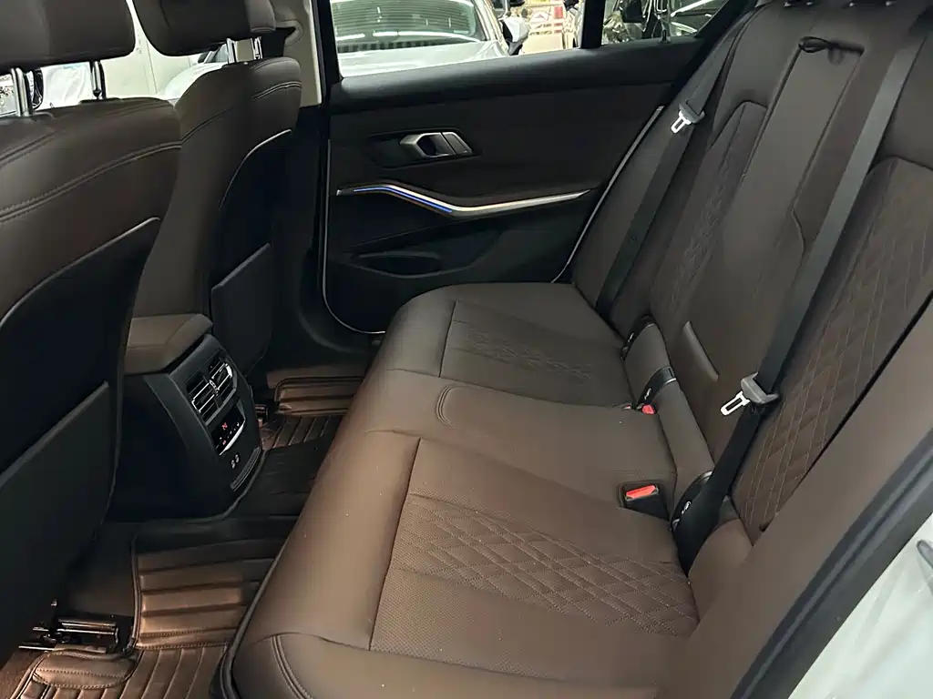 BMW 3 Series — миниатюра 5