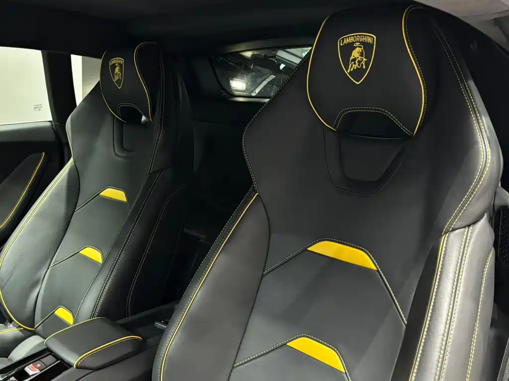 LAMBORGHINI HURACÁN