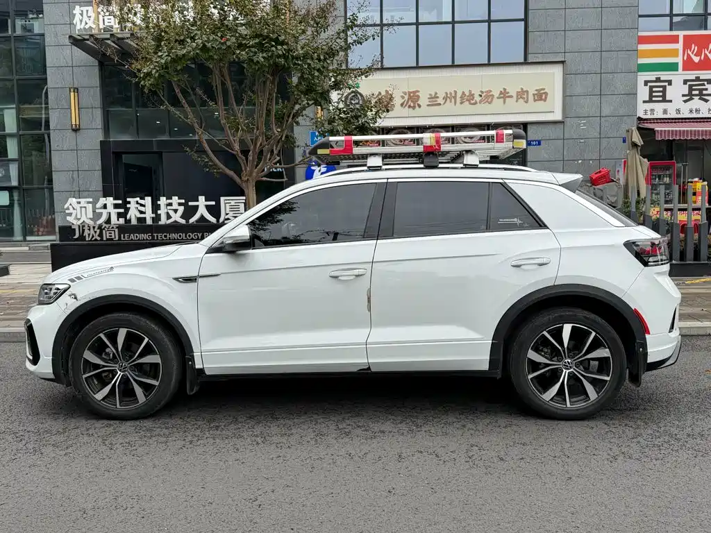 Volkswagen T-Roc — миниатюра 3