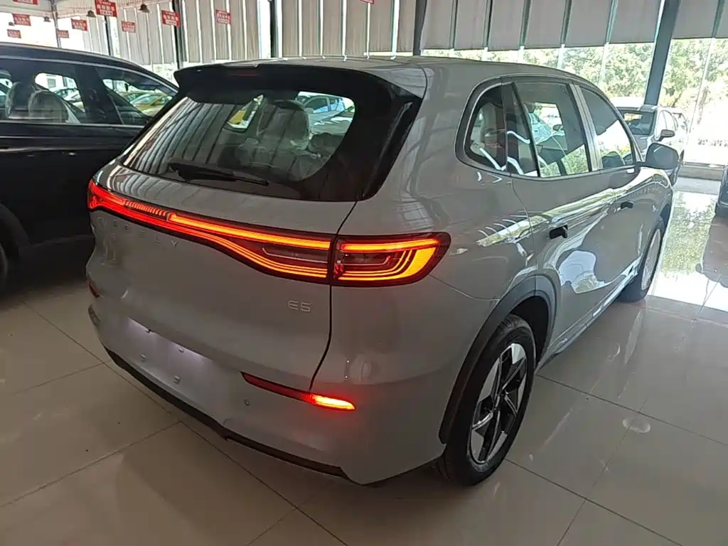 Geely Galaxy Galaxy E5 E5 2026 530km