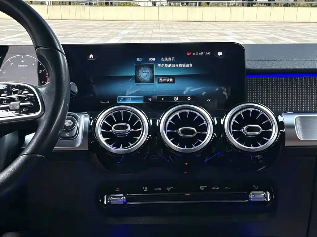 Mercedes-Benz GLB — миниатюра 6