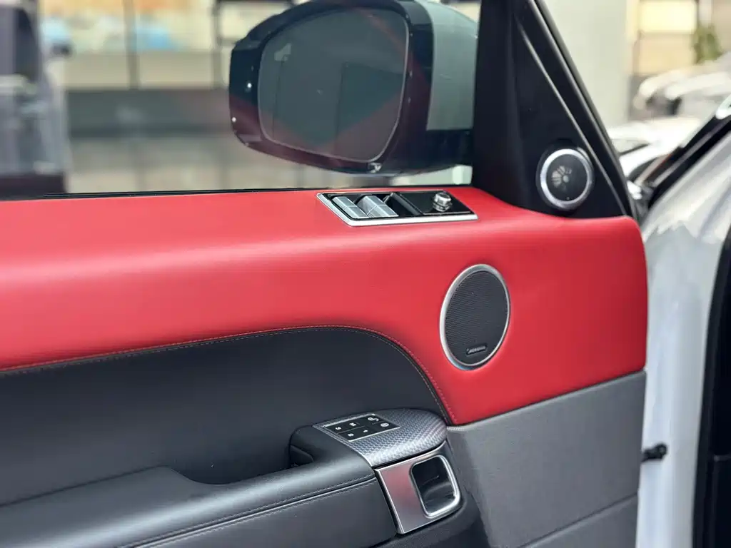 Land Rover Sport — миниатюра 5