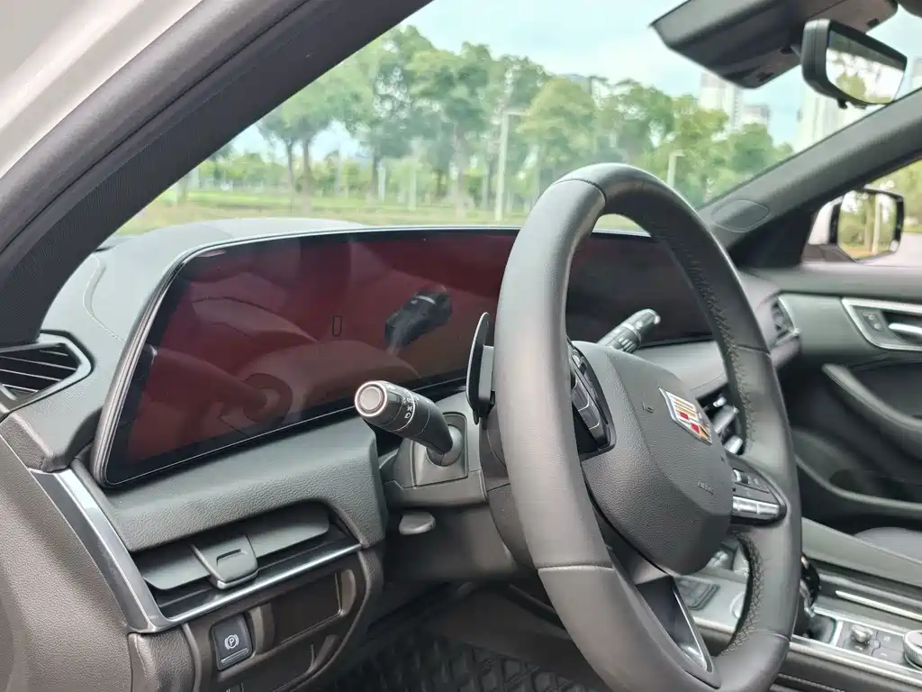 Cadillac CT5 — миниатюра 9